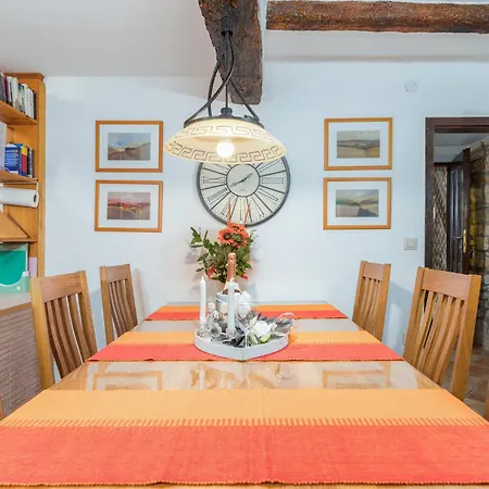 Beautiful In With Kitchen *