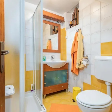 Beautiful In With Kitchen *