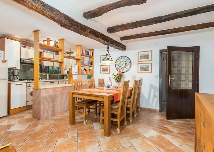 Beautiful In With Kitchen 펜션 발