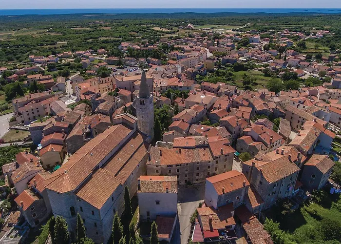 Beautiful In With Kitchen 발