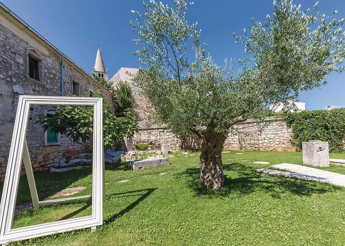 Beautiful In With Kitchen