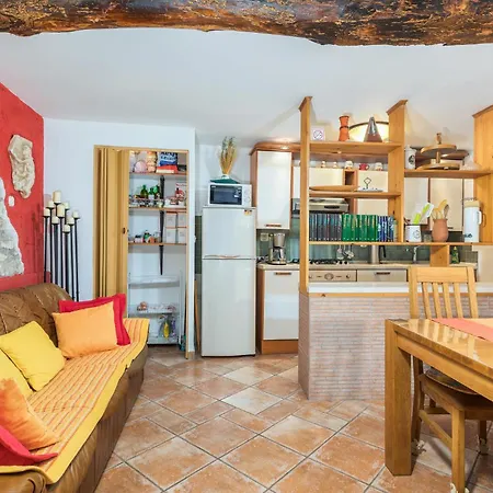 Beautiful In With Kitchen *